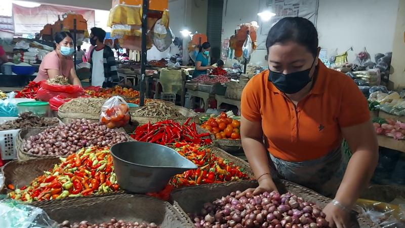 Jelang Perayaan Natal Dan Tahun Baru, Harga Cabai Di Pasaran Tembus Rp ...